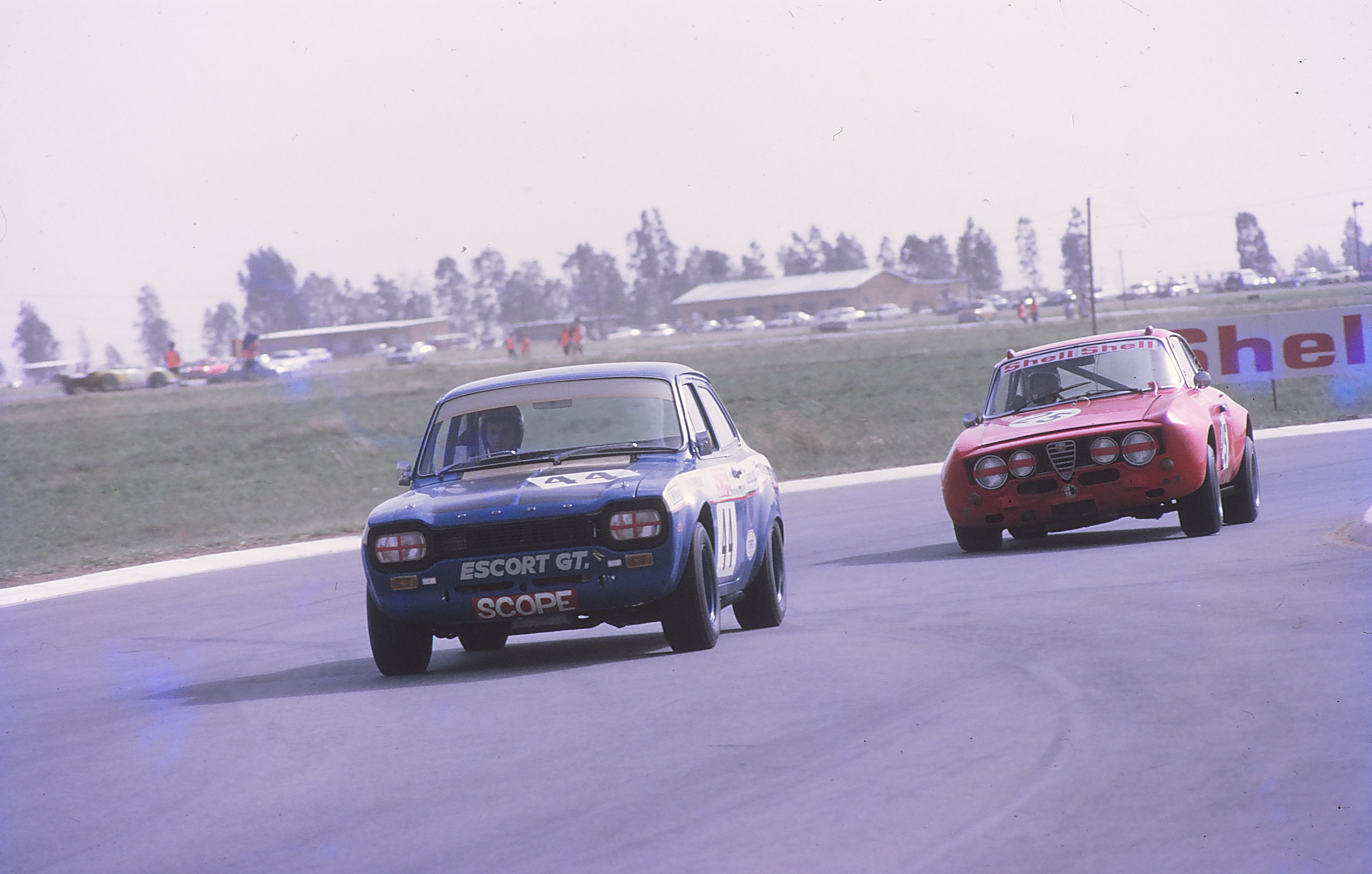 Escort GT vs Alfa